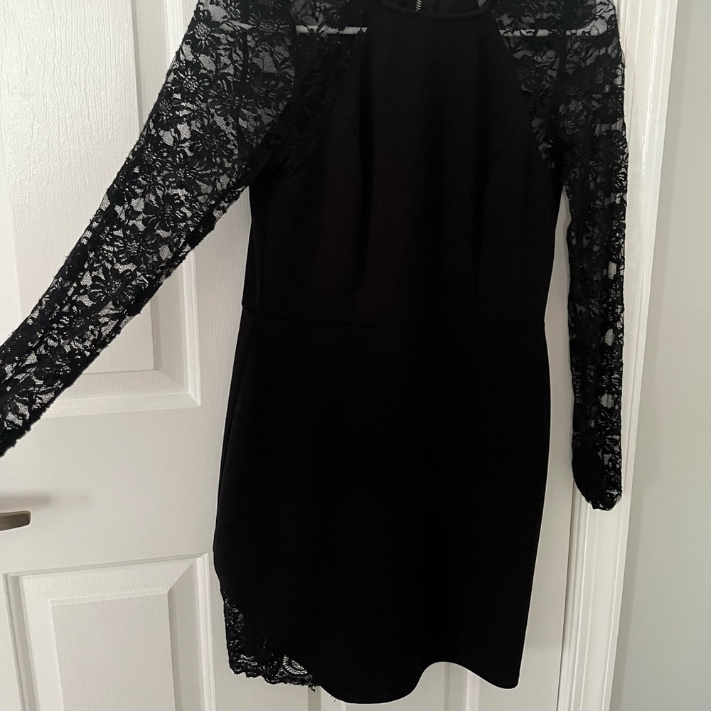 Black lace long sleeve tight dress